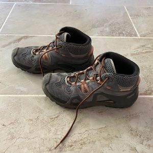 Lowa Vento QC Hiking Boots - Size 8